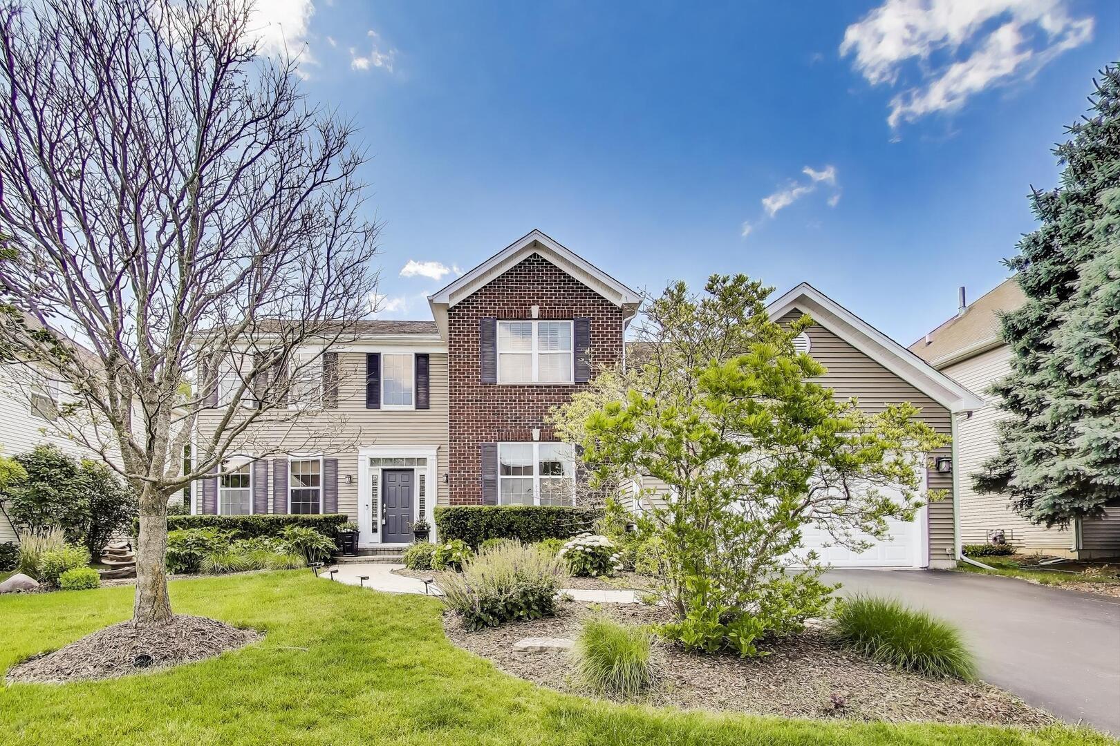 Property Photo:  2504 Bluewater Drive  IL 60084 