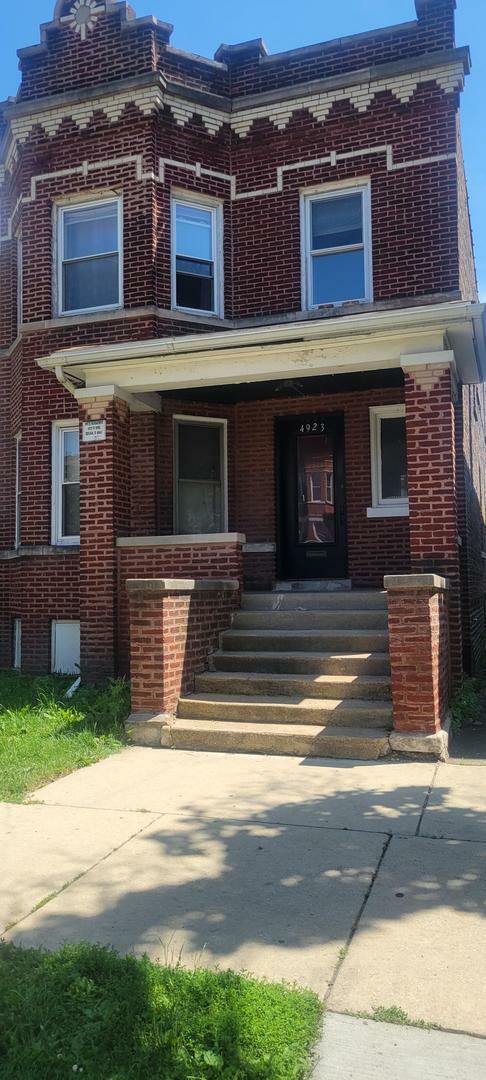 Property Photo: 4923 W Iowa Street IL 60651