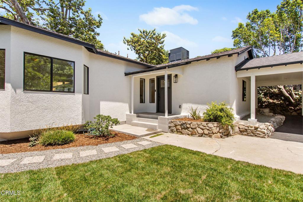 3015 Henrietta Avenue  La Crescenta CA 91214 photo