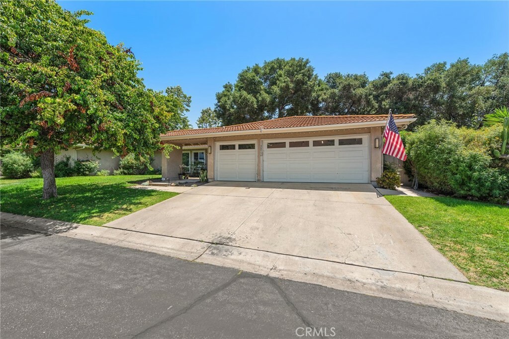 Property Photo:  28536 Paseo Diana  CA 92675 
