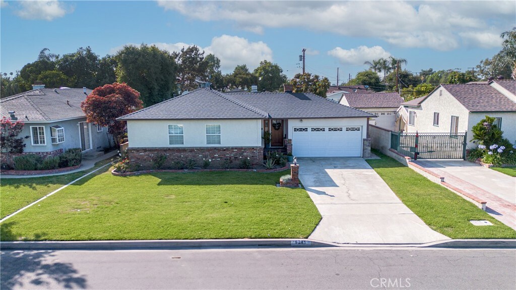 Property Photo:  9245 Orizaba Avenue  CA 90240 
