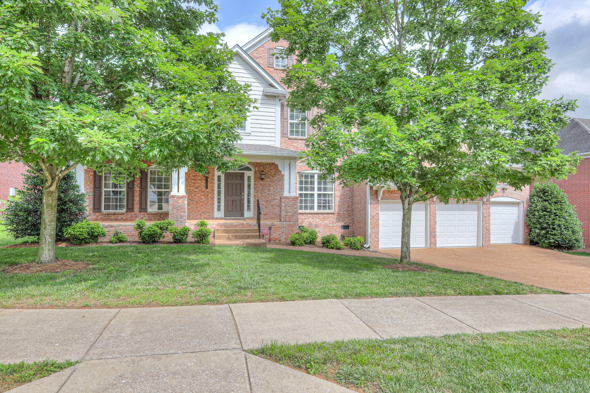 1222 Broadmoor Cir  Franklin TN 37067 photo