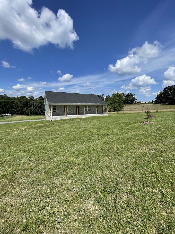 2907 Union Camp Rd  Lafayette TN 37083 photo