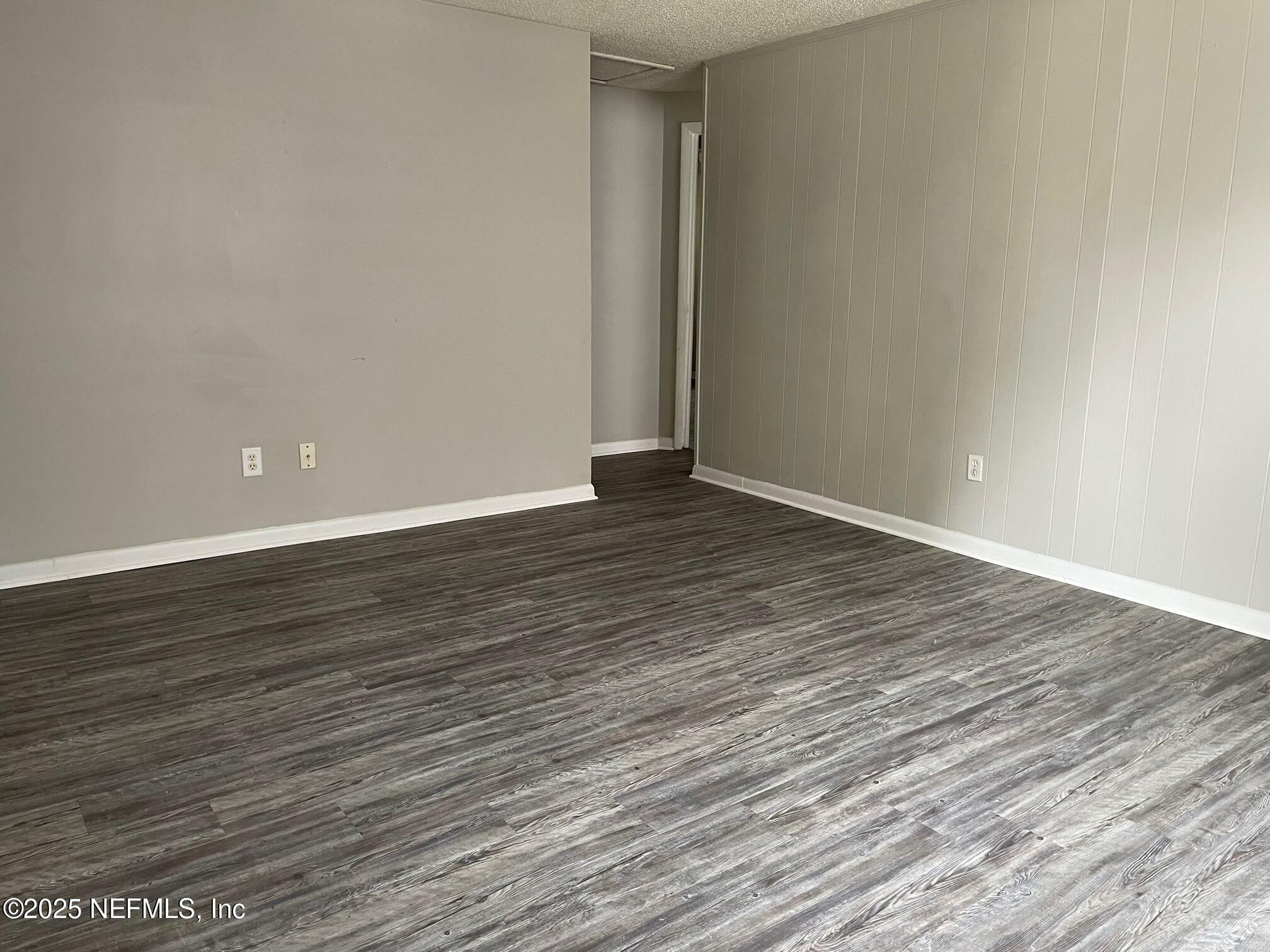 Property Photo: 5142 Acoma Avenue FL 32210