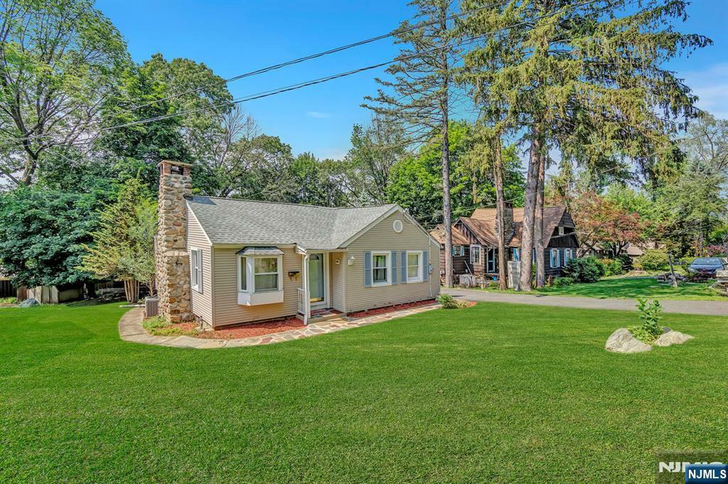 Property Photo: 76 Hillside Road NJ 07871