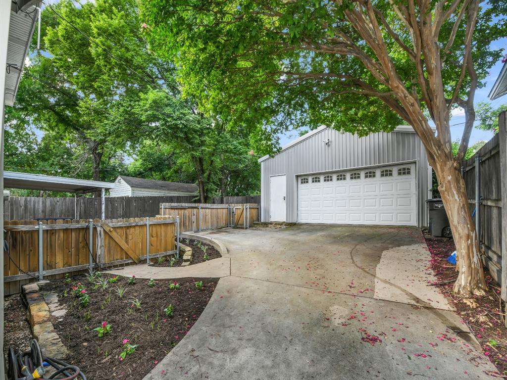 Property Photo:  3921 Bryce Avenue  TX 76107 