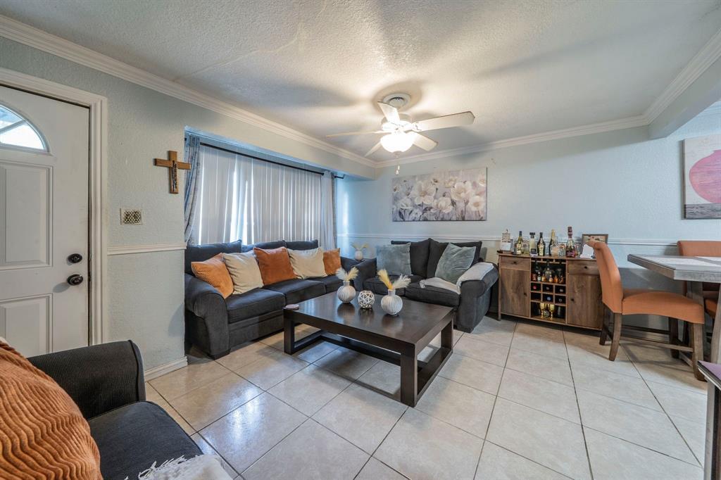 Property Photo: 714 Macgregor Drive TX 75050