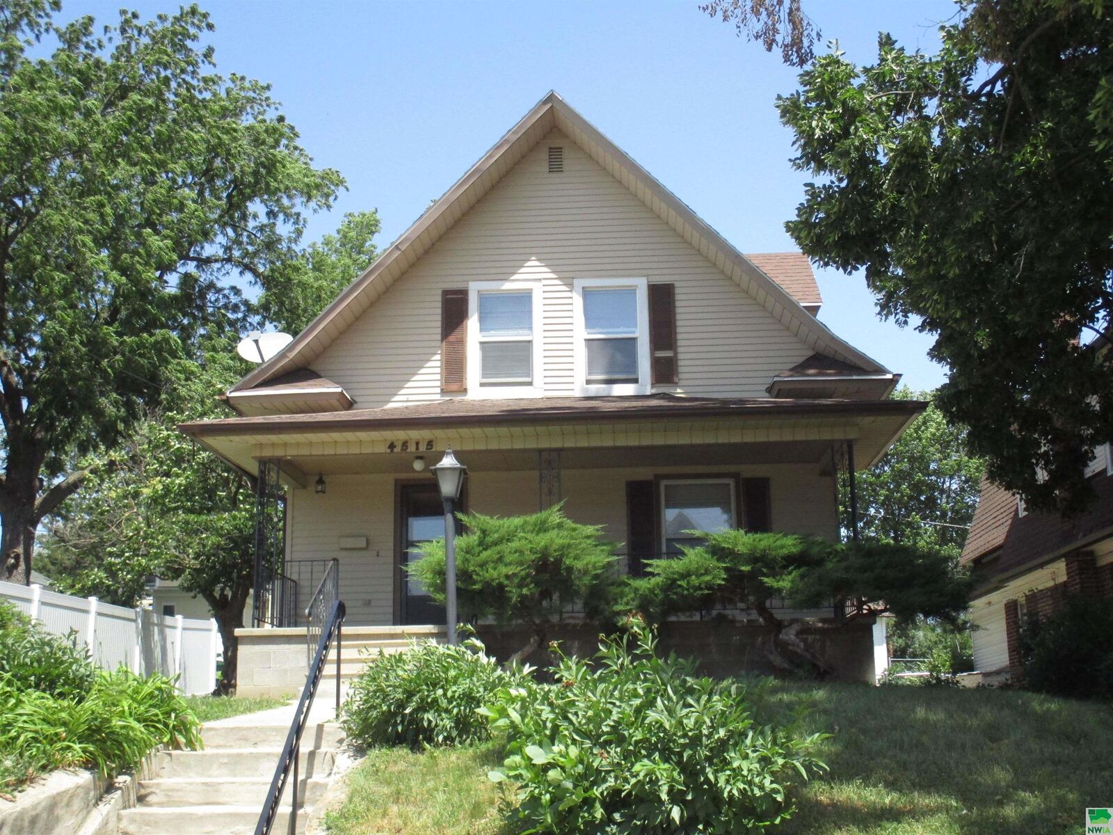 Property Photo:  4515 3rd Ave  IA 51106 