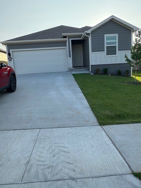 Property Photo: 201 NW Granny Smith Street AR 72734