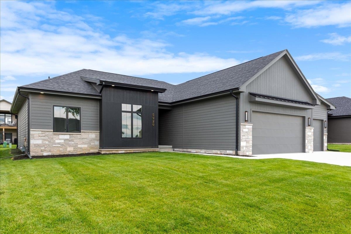 Property Photo: 5920 N 208th Street NE 68022
