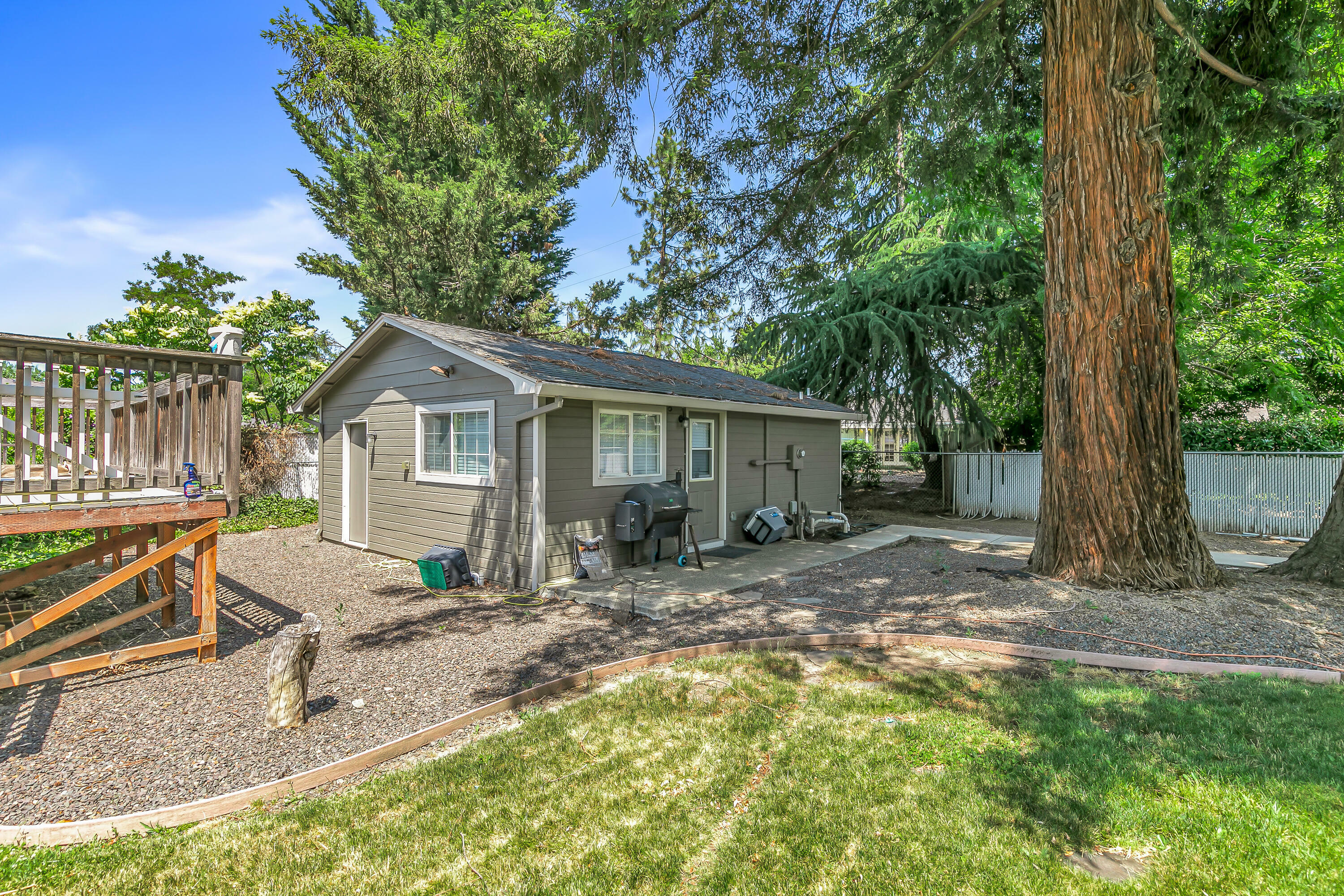 Property Photo: 2631 Delta Waters Road OR 97504