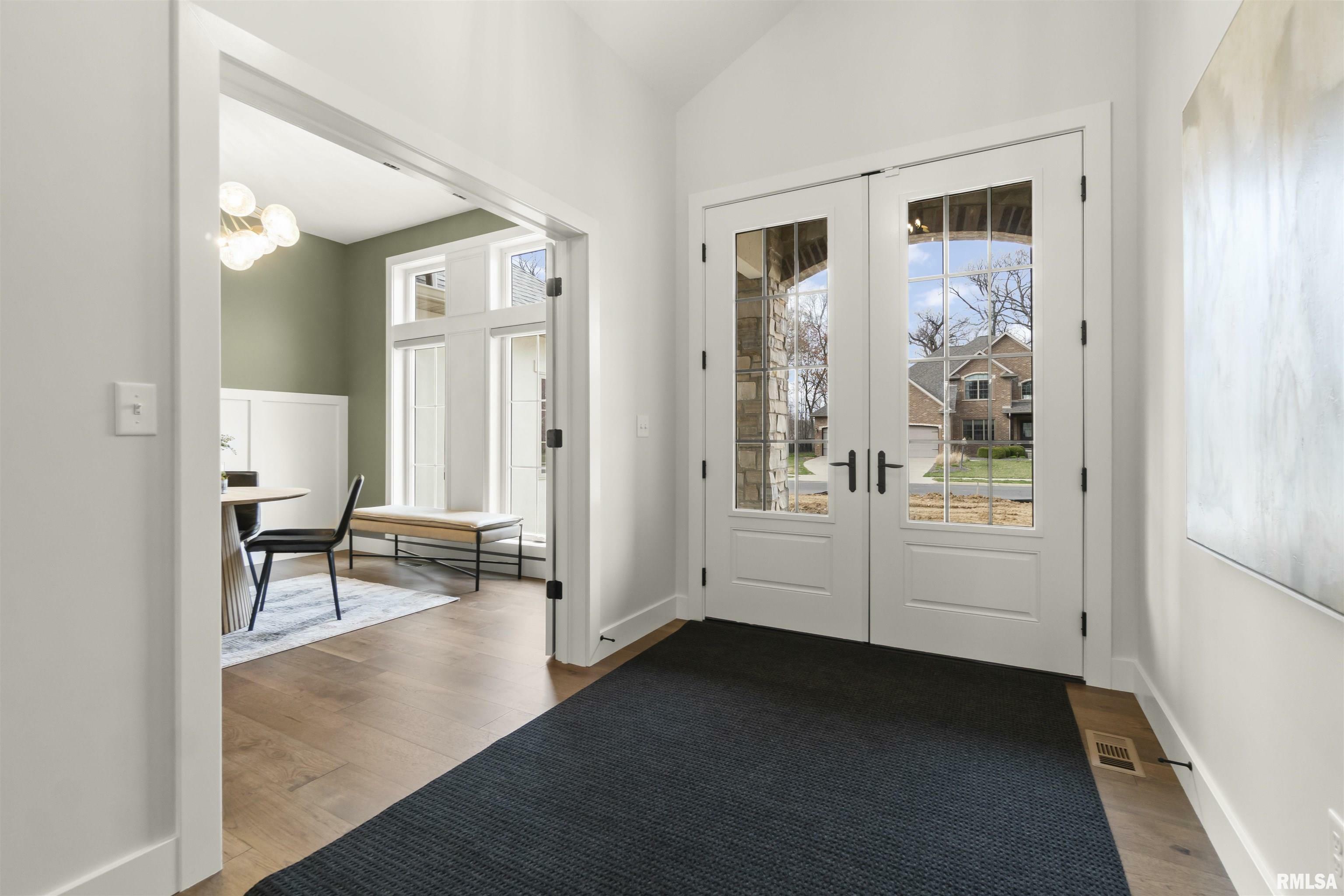 Property Photo: 6604 W Stonebrook Drive IL 61528