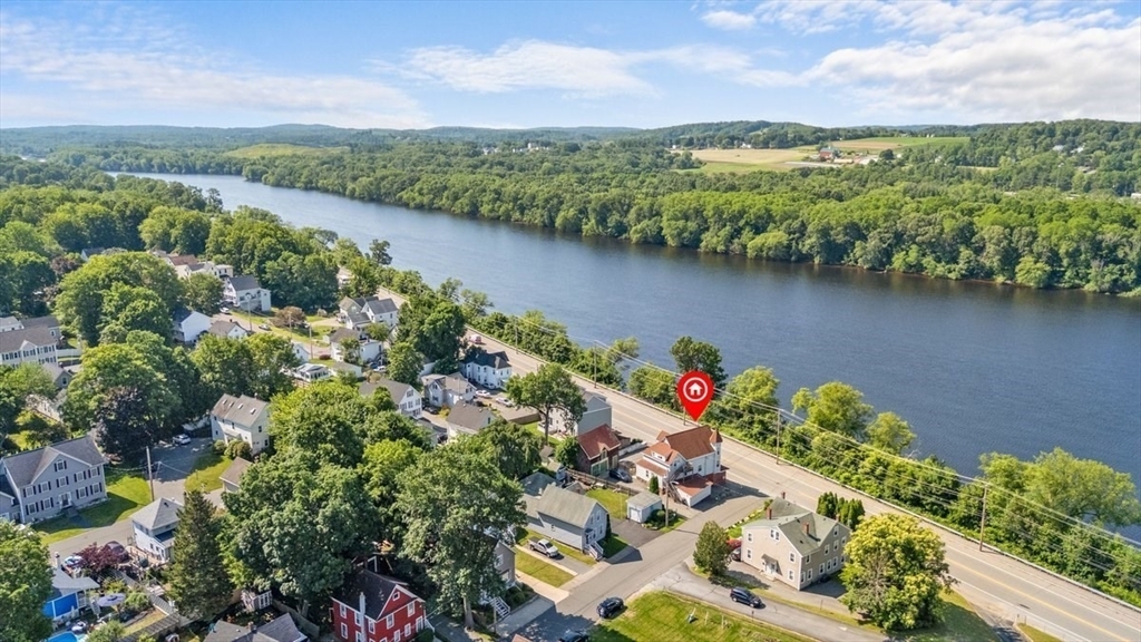Property Photo:  420 Water St  MA 01830 