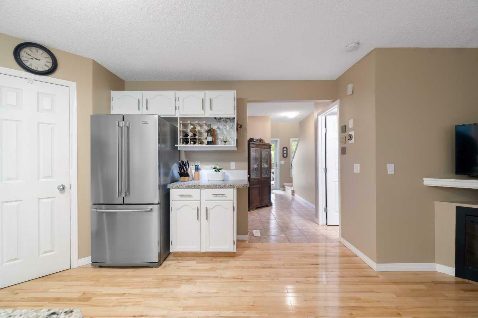 Property Photo:  59 Hidden Creek Rise NW  AB T3A 6L3 
