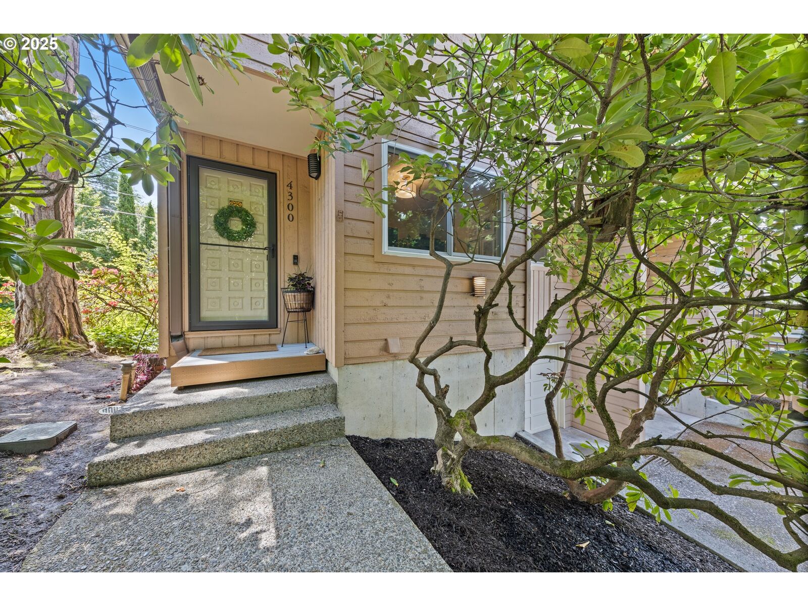 Property Photo:  4300 Botticelli St  OR 97035 