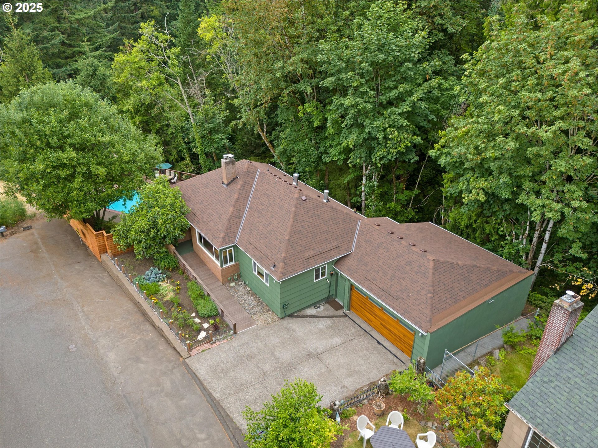 2245 SW Martha St  Portland OR 97239 photo