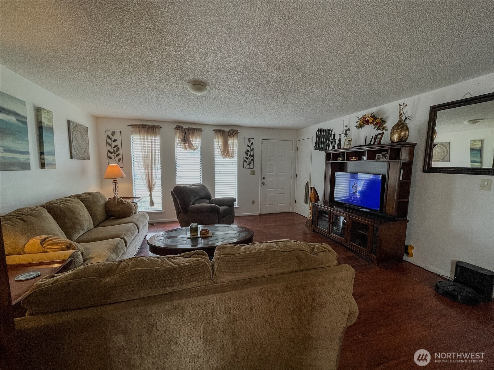 Property Photo:  351 N  Grape  WA 98837 