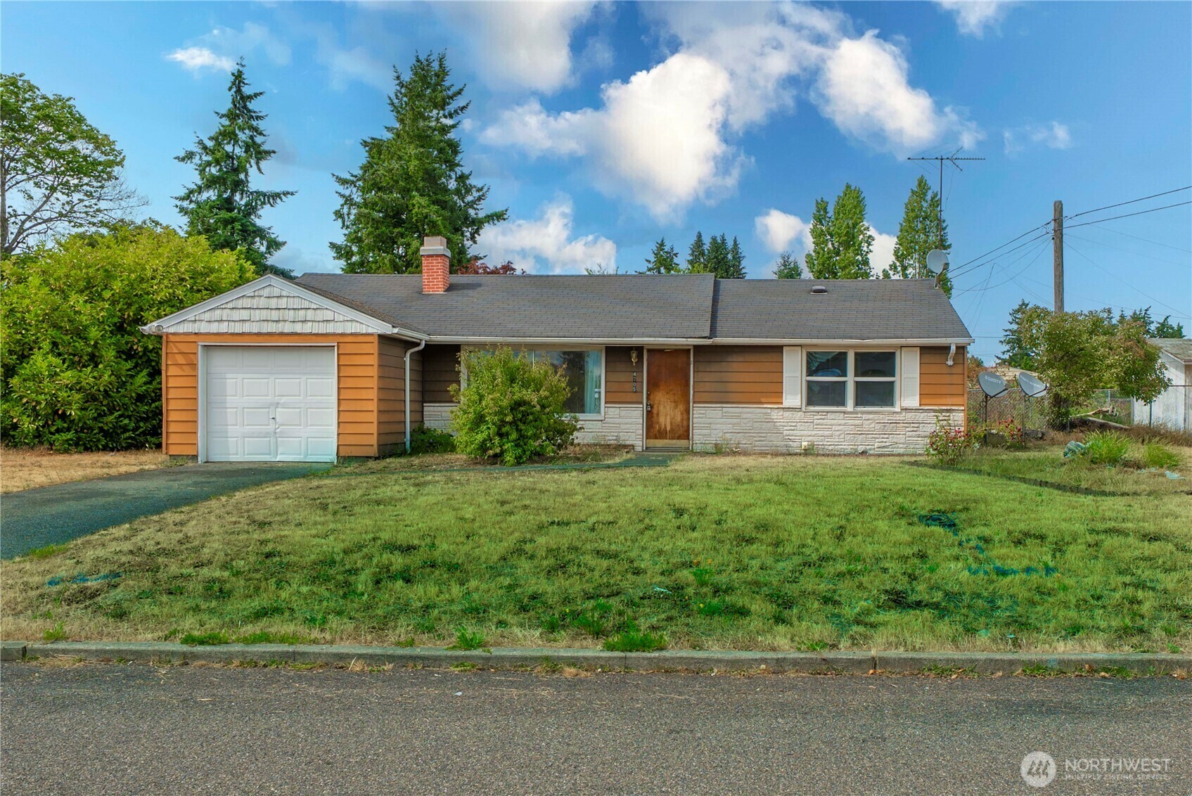 Property Photo: 4705 Pacific Street SE WA 98499