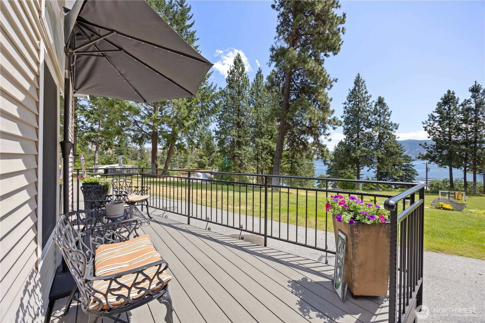 Property Photo: 11155 South Lakeshore Rd. WA 98816