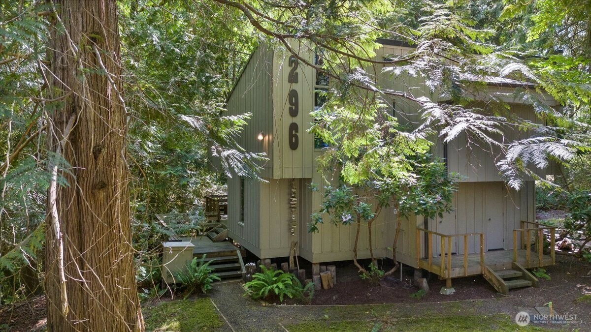 Property Photo: 296 E Pointes Drive E WA 98584