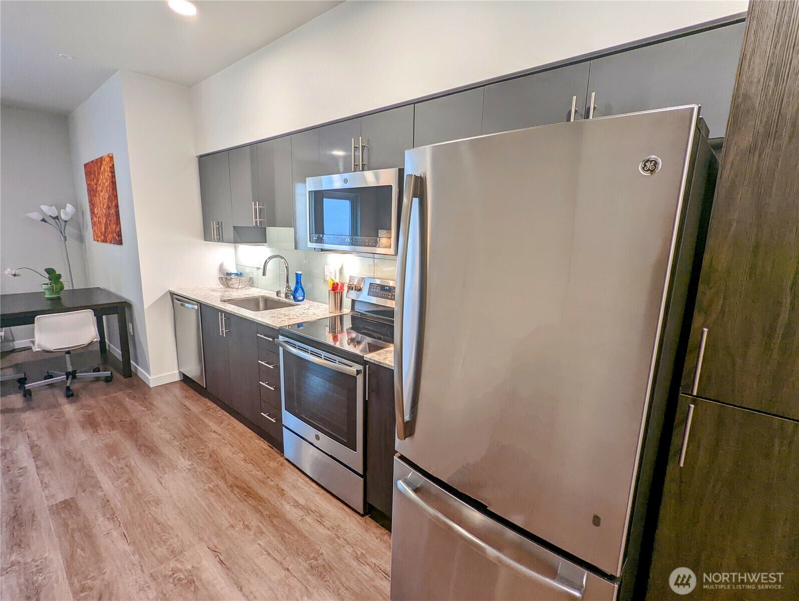 Property Photo: 1085 103rd Avenue NE 116 WA 98004