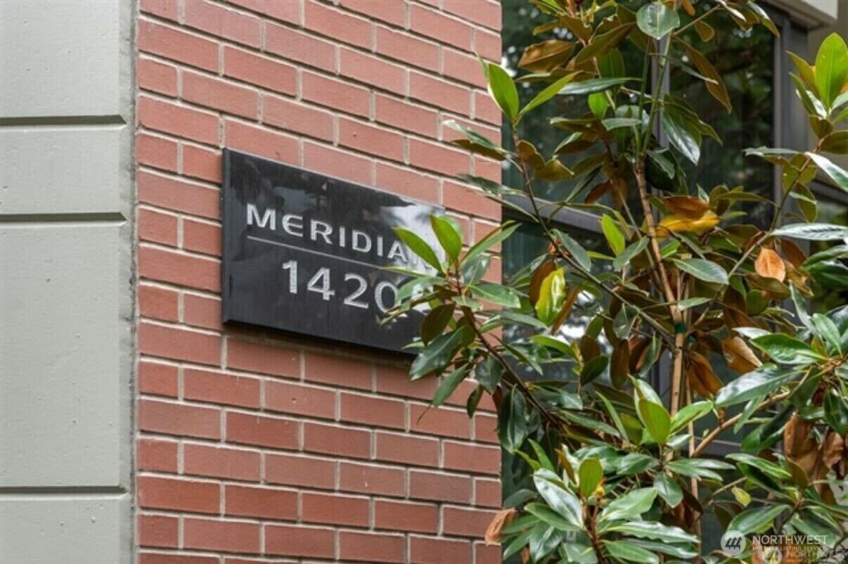 Property Photo: 1420 Terry Avenue 807 WA 98101