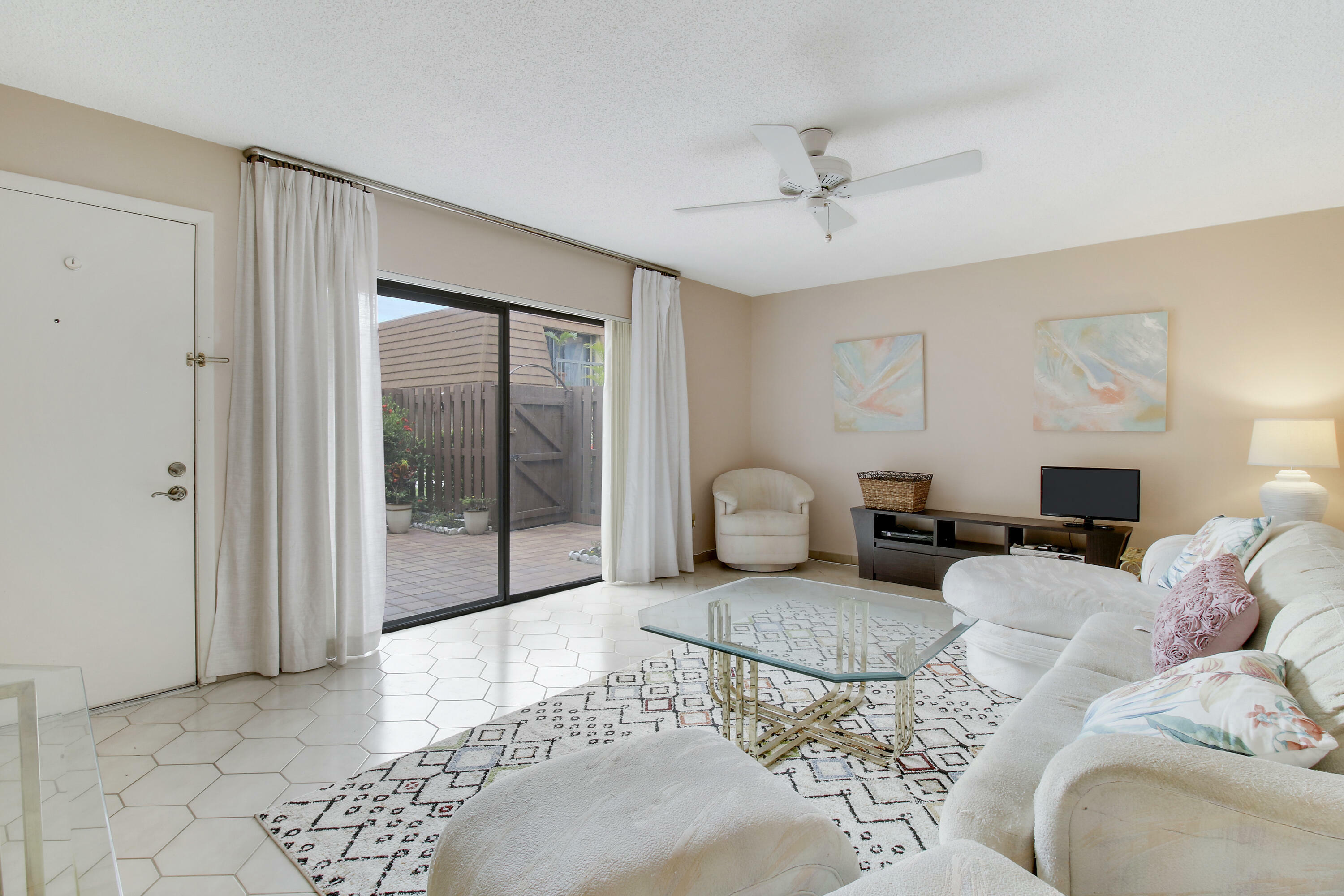Property Photo: 825 Center Street 49C FL 33458