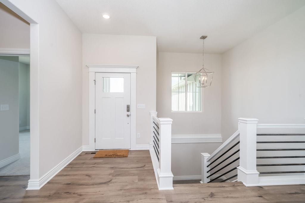 Property Photo: 1242 W Ravendale Ln KS 67052