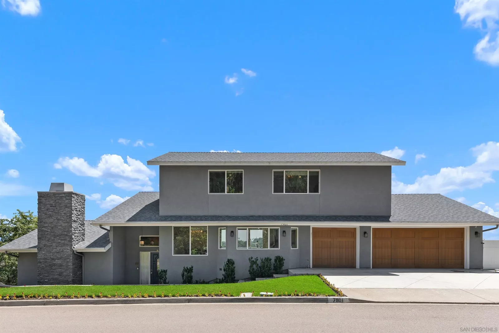 Property Photo:  7901 Avenida Kirjah  CA 92037 