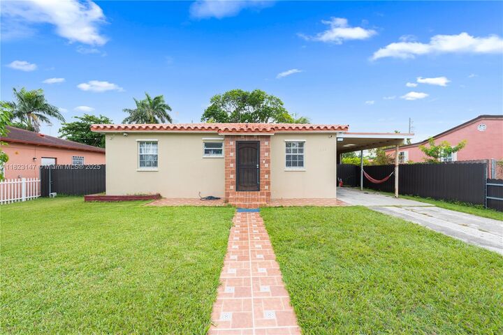 Property Photo:  926 NW 3rd Ave  FL 33030 