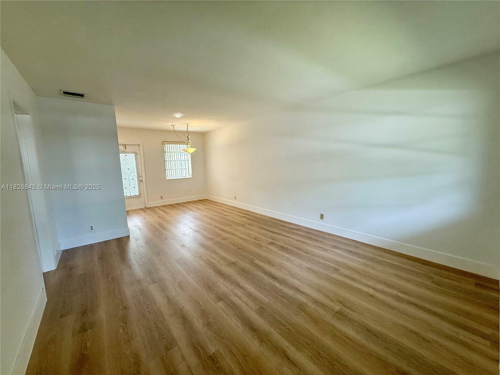 Property Photo: 2222 Jackson St 9E FL 33020