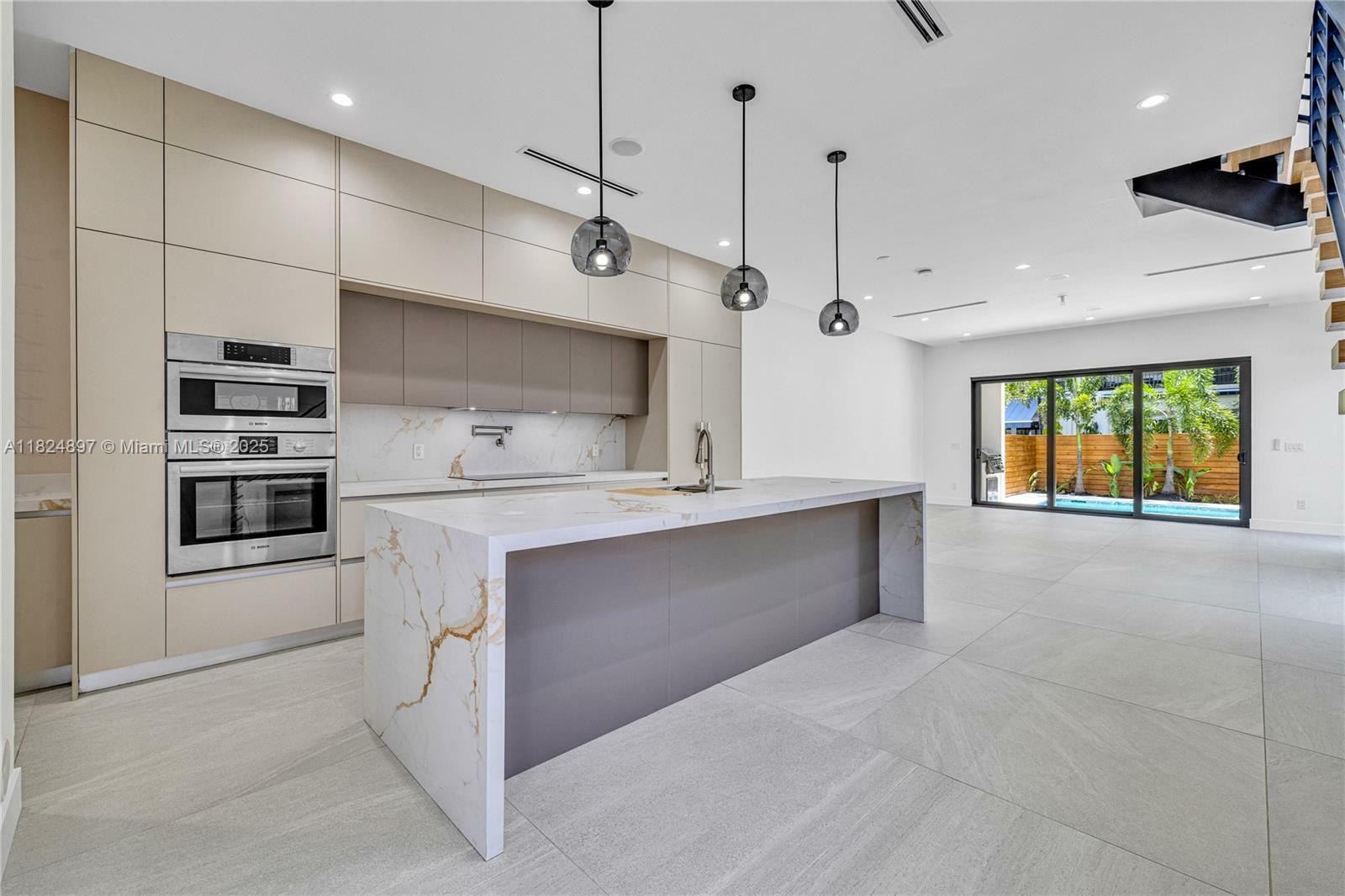23 SE 12th Ave A  Fort Lauderdale FL 33301 photo