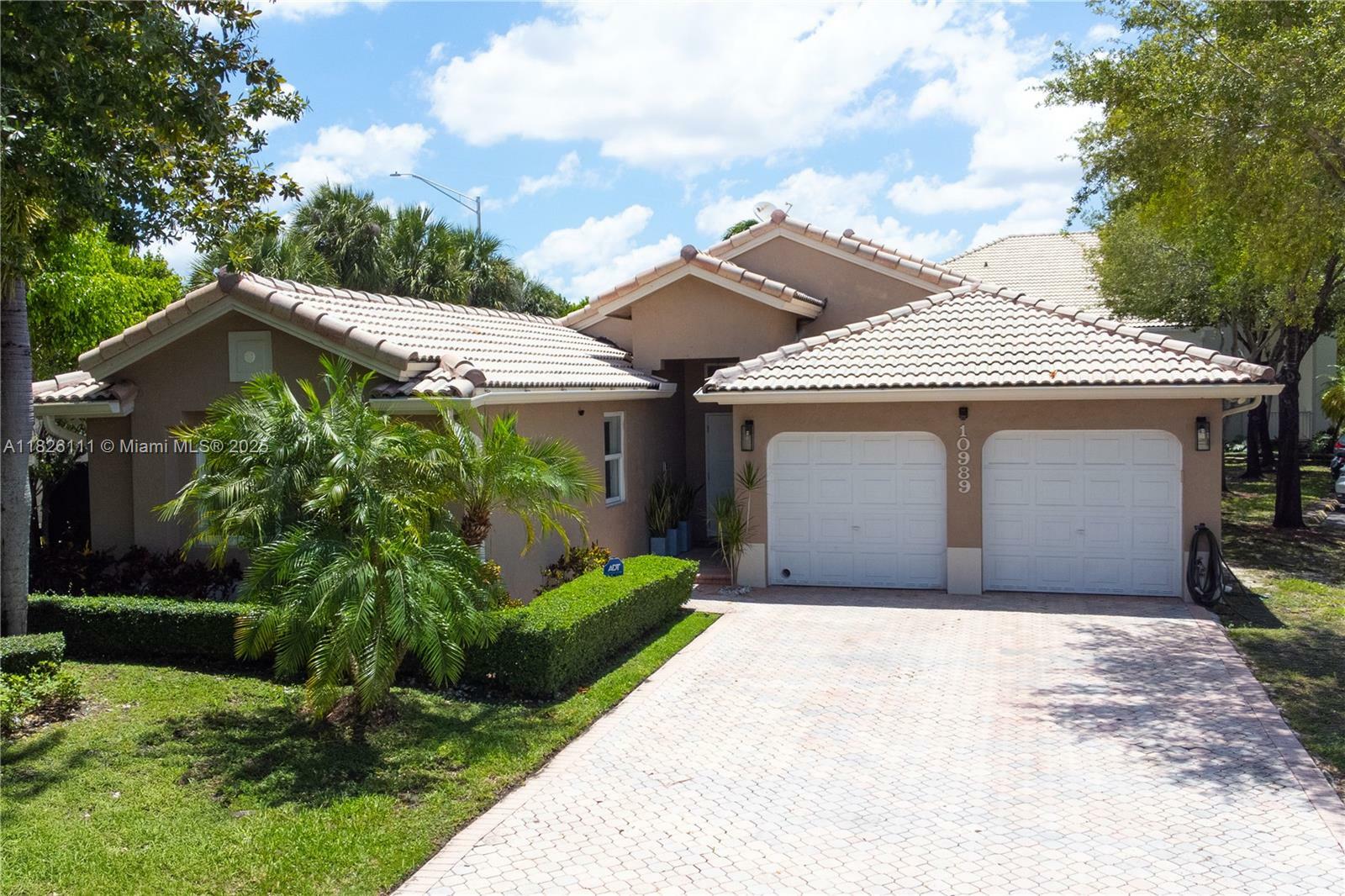 10989 NW 73rd Ter  Doral FL 33178 photo