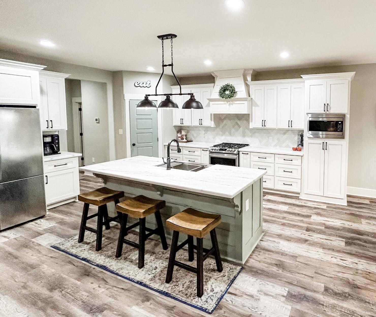 Property Photo:  4885 Silver Leaf Dr  TX 77630-1572 