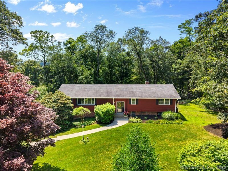 Property Photo: 964 Red Fox Road CT 06477