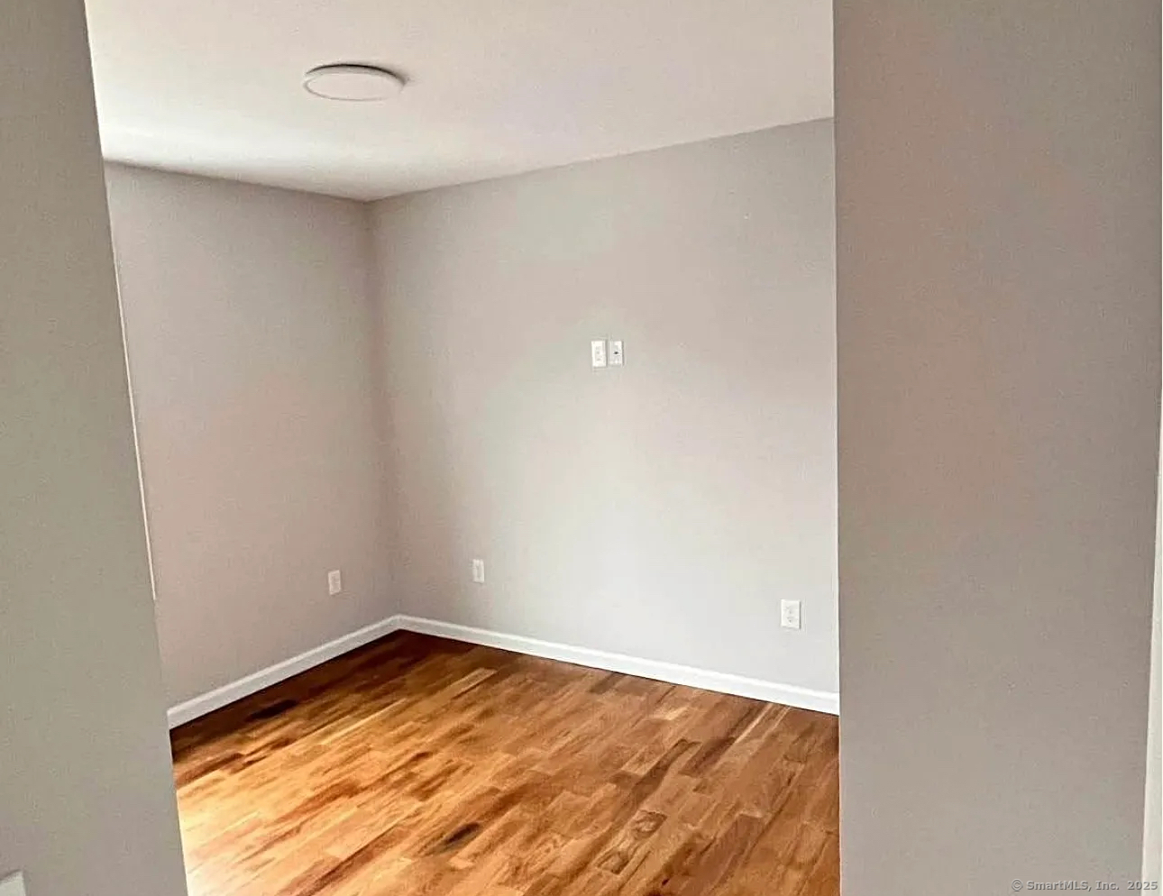 Property Photo:  564 Norman Street  CT 06605 