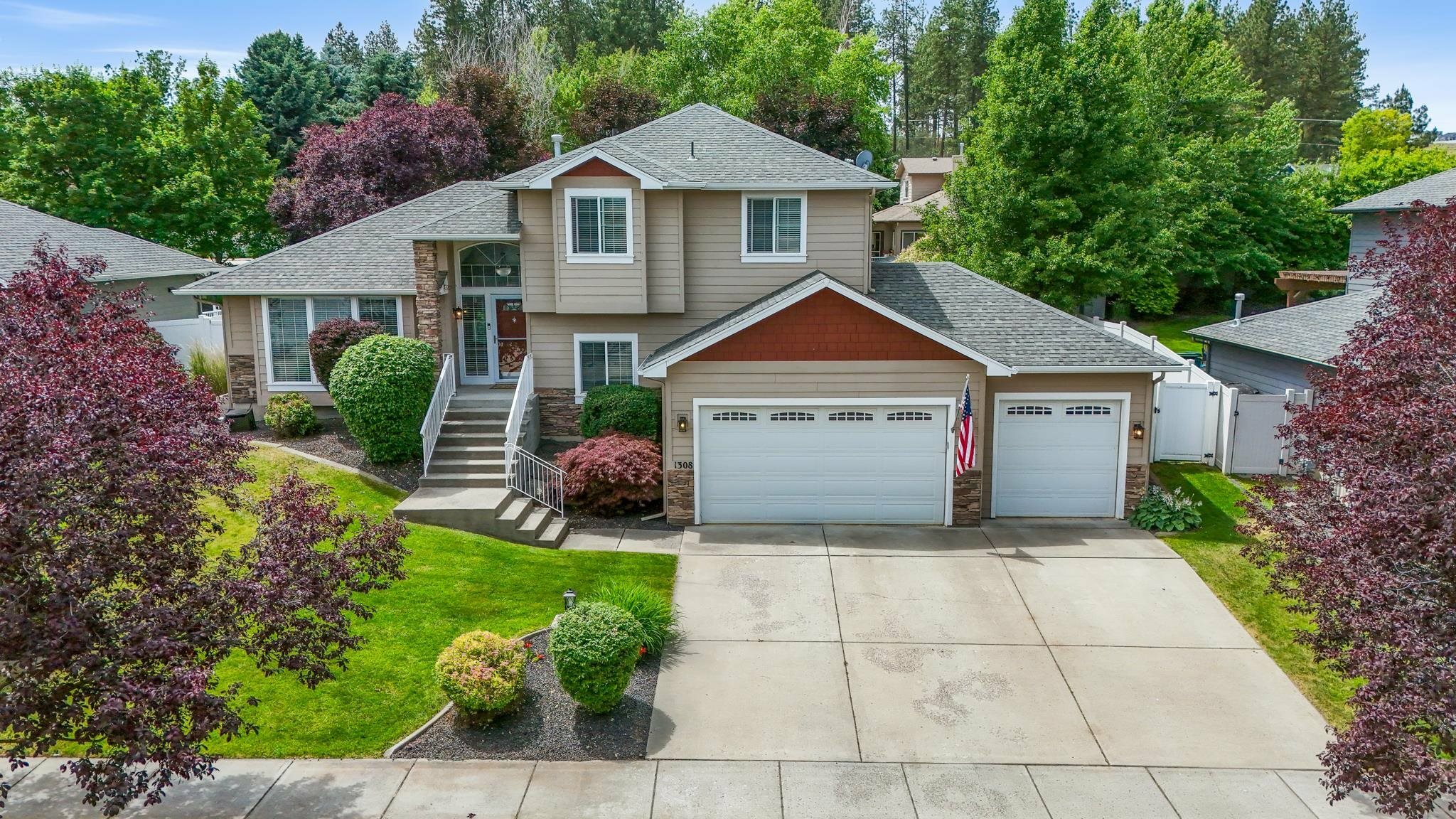 Property Photo: 1308 S Drummond Rd WA 99016