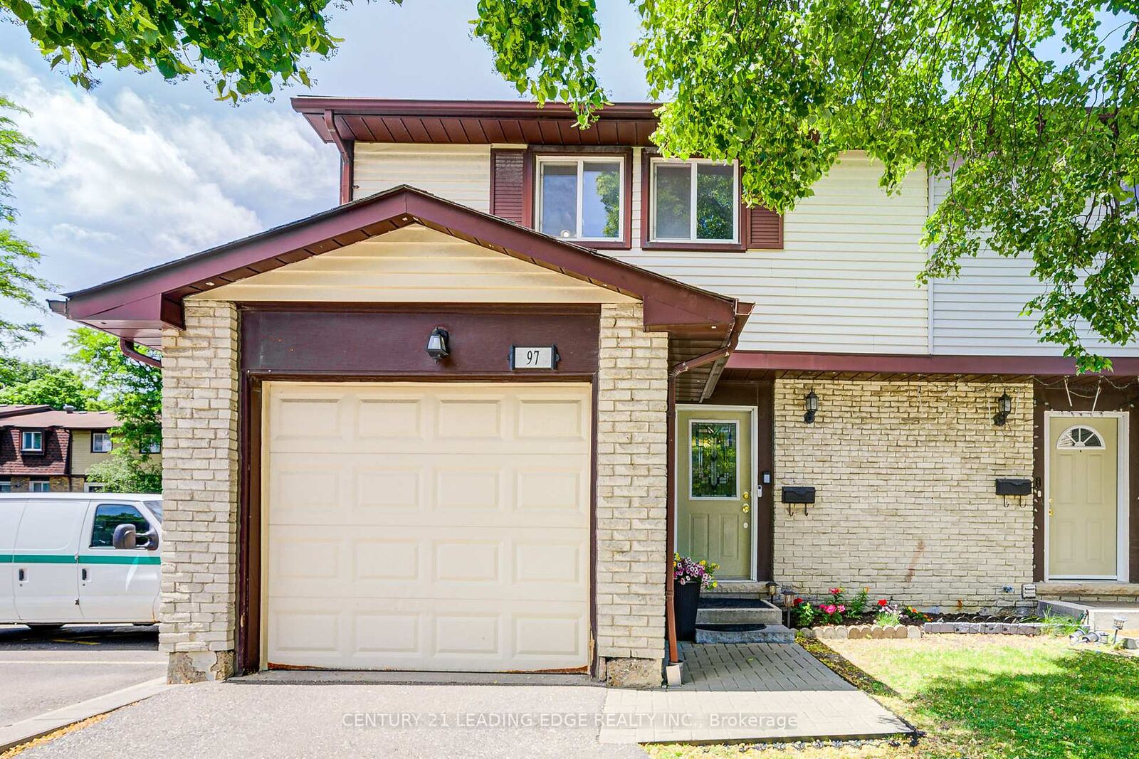 Property Photo:  45 Hansen Road 97  ON L6V 3C5 