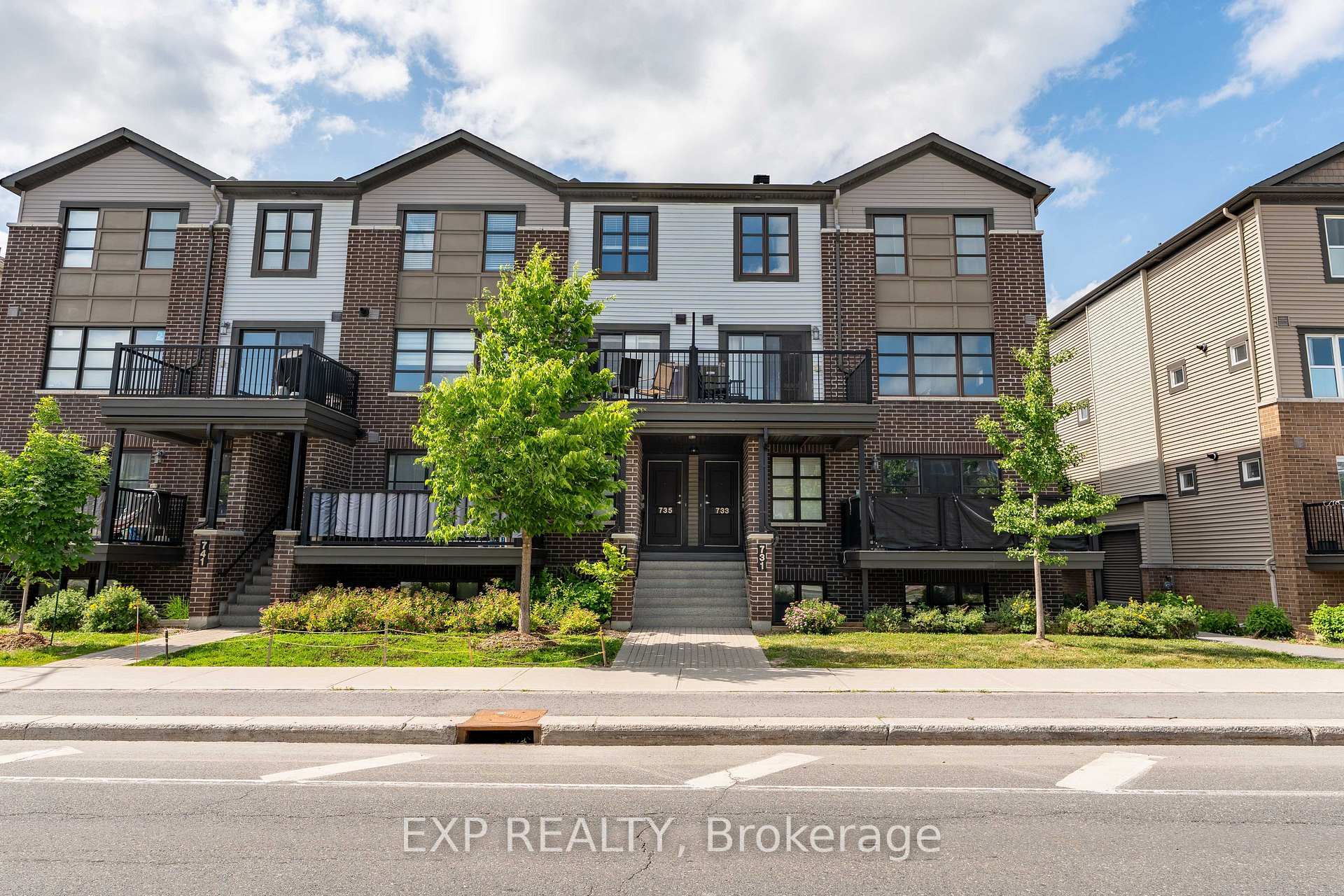 735 Chapman Mills Drive  Barrhaven ON K2J 5X2 photo