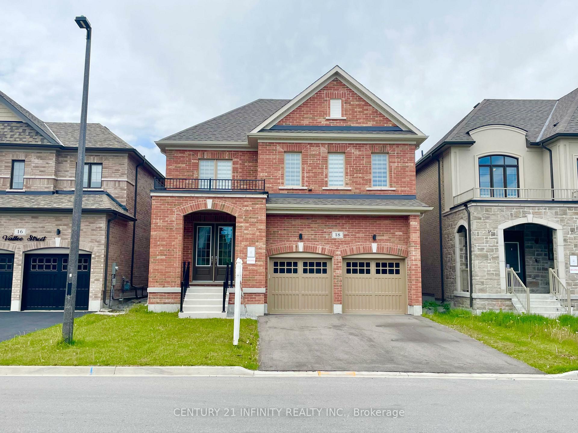 Photo de la propriété: 18 Valleo Street ON L4P 0J9