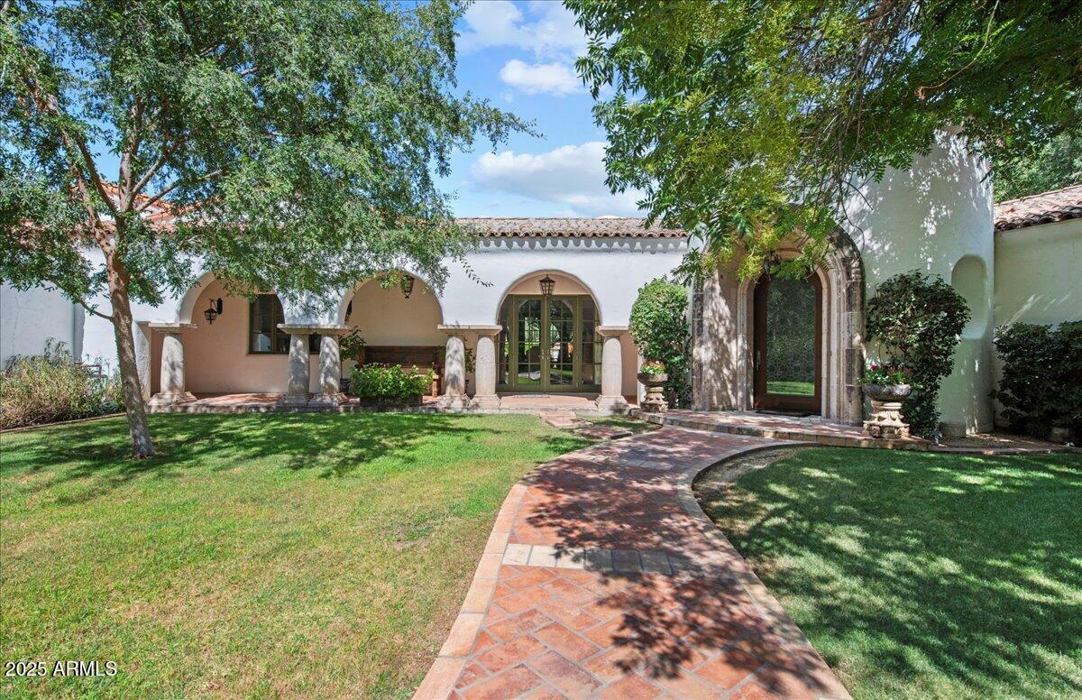 Property Photo: 5225 N 23rd Street AZ 85016