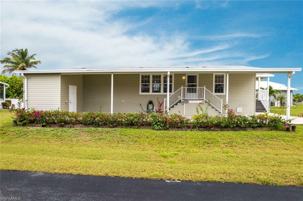Property Photo: 4350 Deltona Dr FL 33950