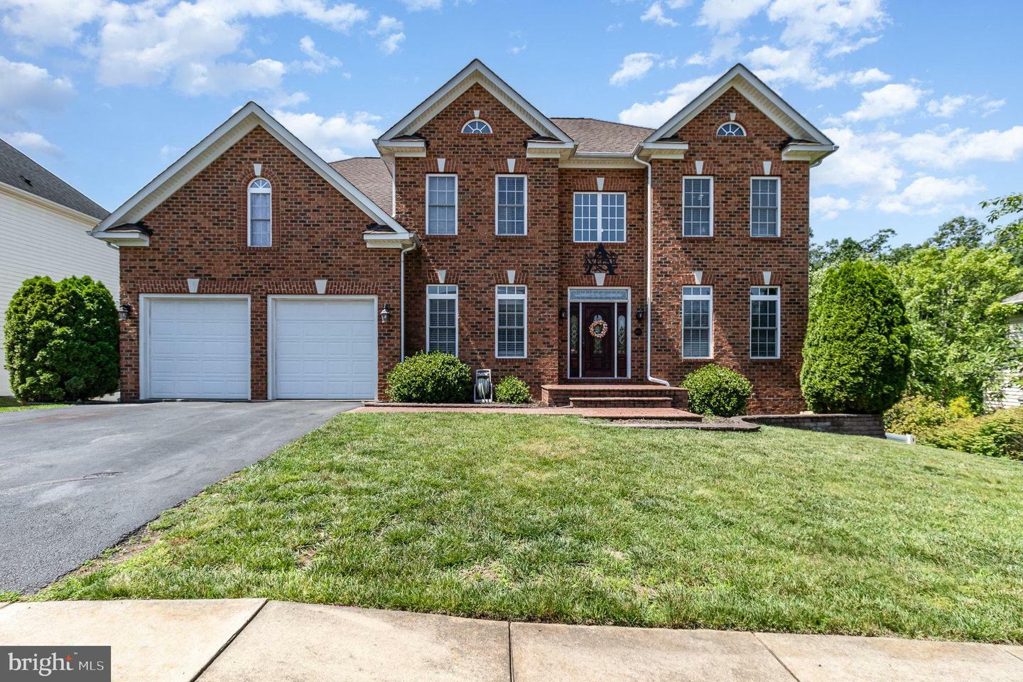 Property Photo: 1012 W Kensington Circle VA 22401