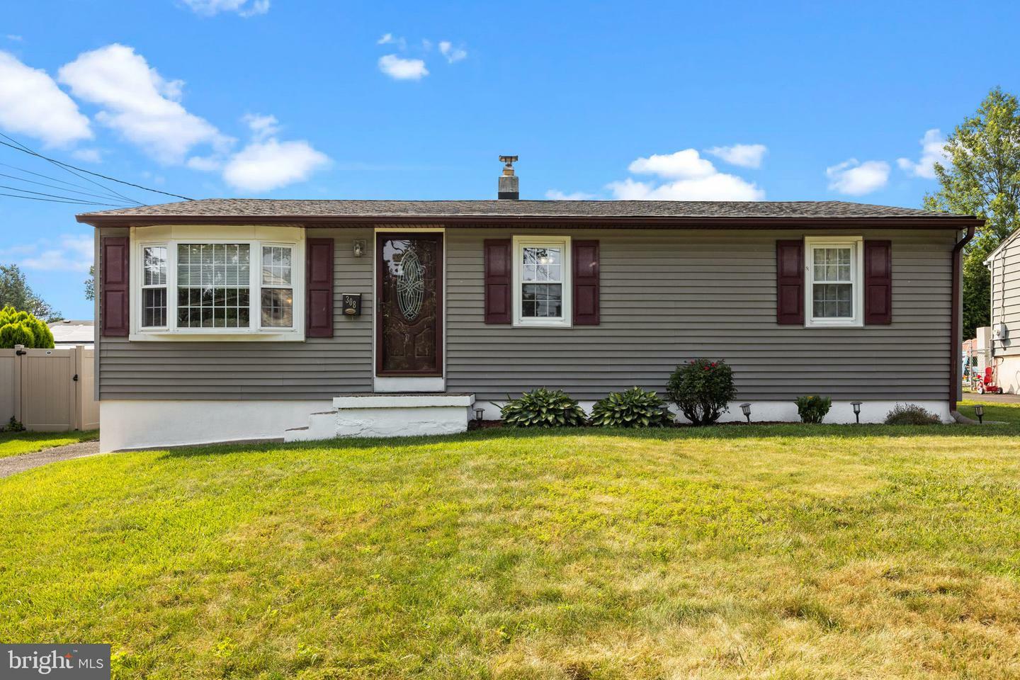 Property Photo: 308 Edgley Avenue PA 19044