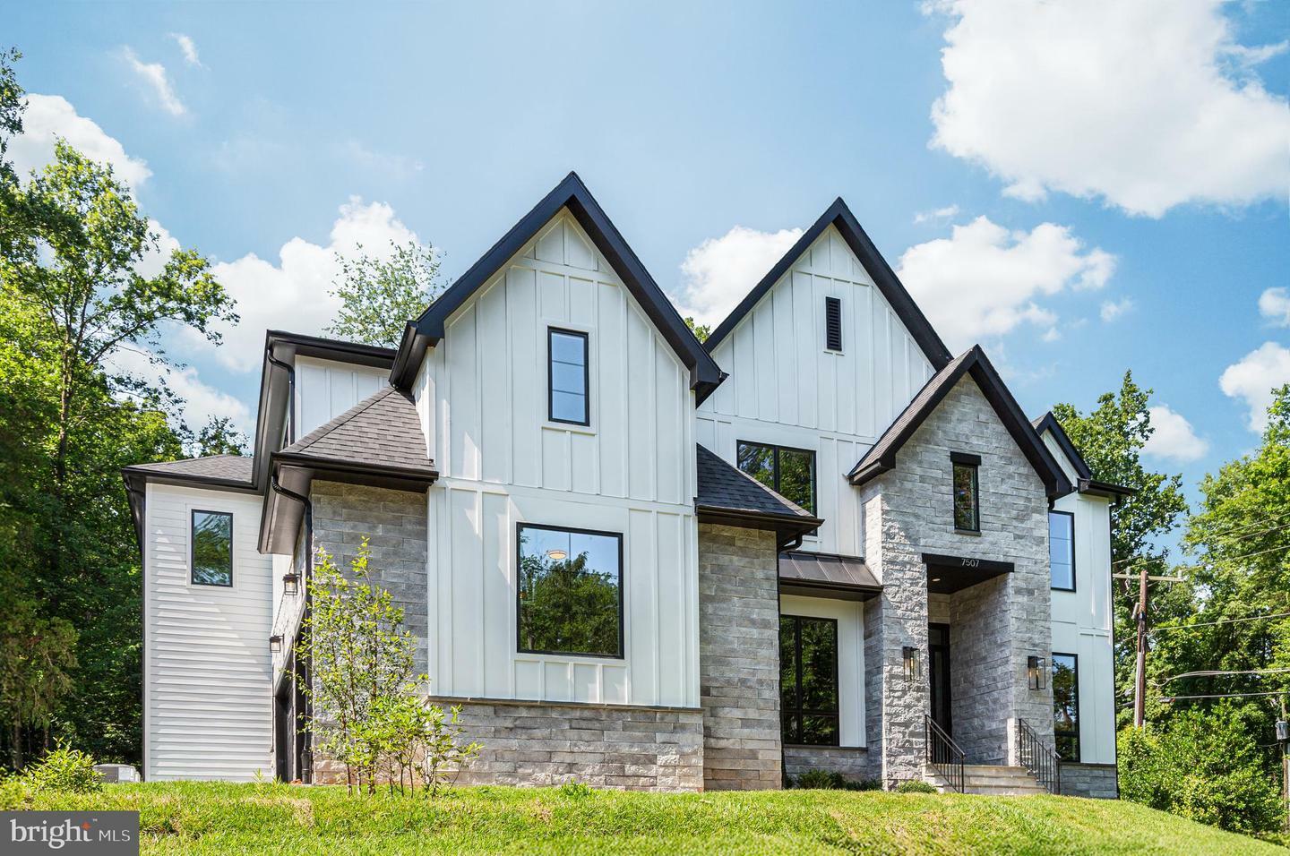 Property Photo: 7507 Box Elder Court VA 22102