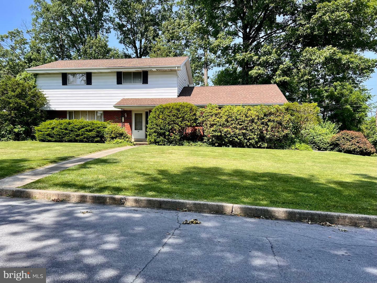 27 Annabeth Road  Oley PA 19547 photo