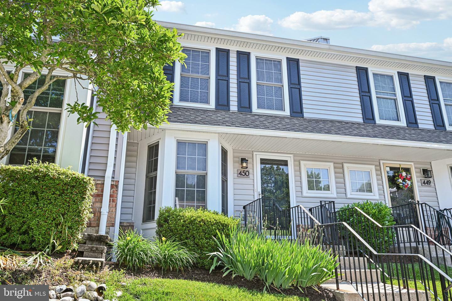 Property Photo:  450 Hartford Square 7  PA 19380 