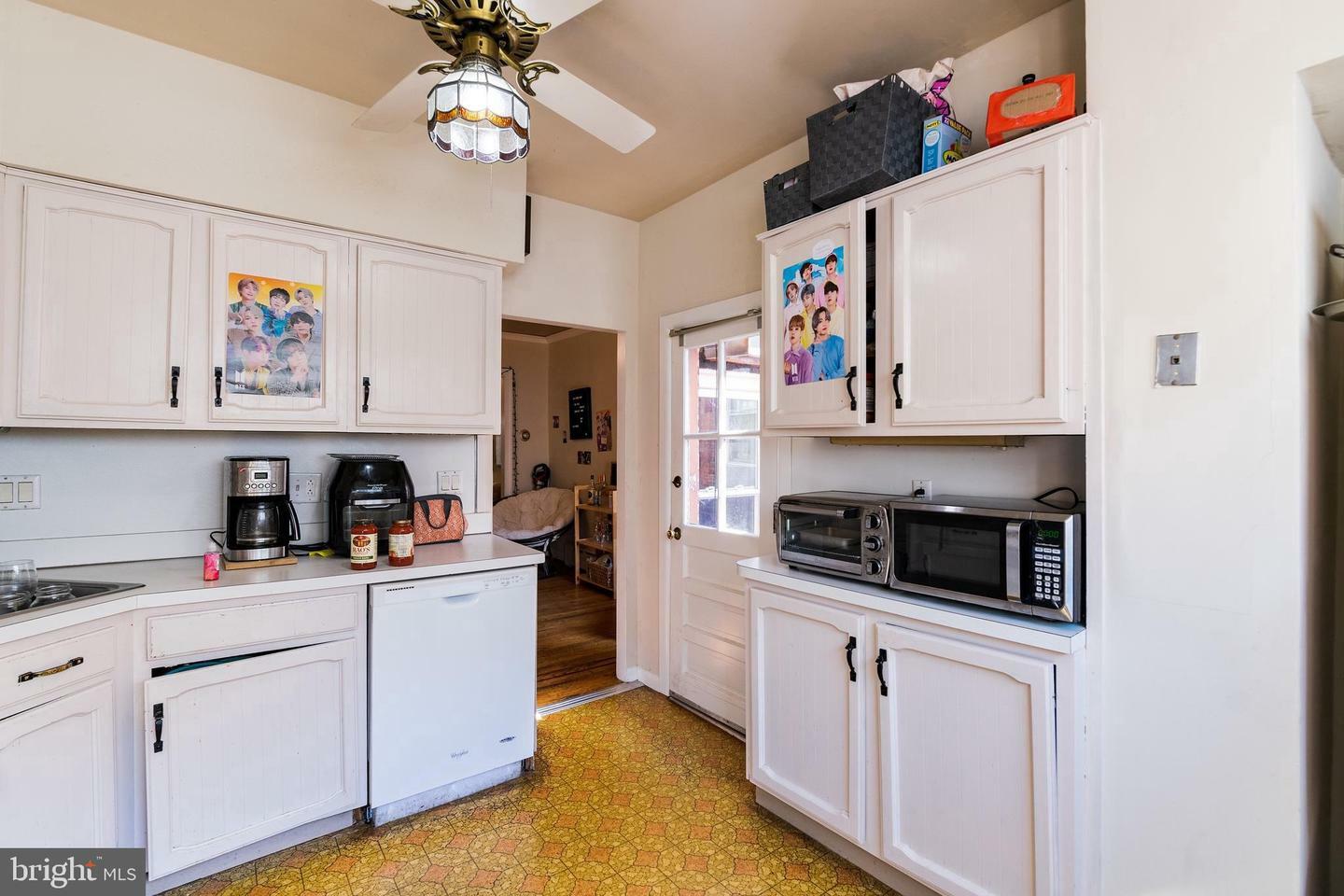 Property Photo: 862 N Beechwood Street PA 19130