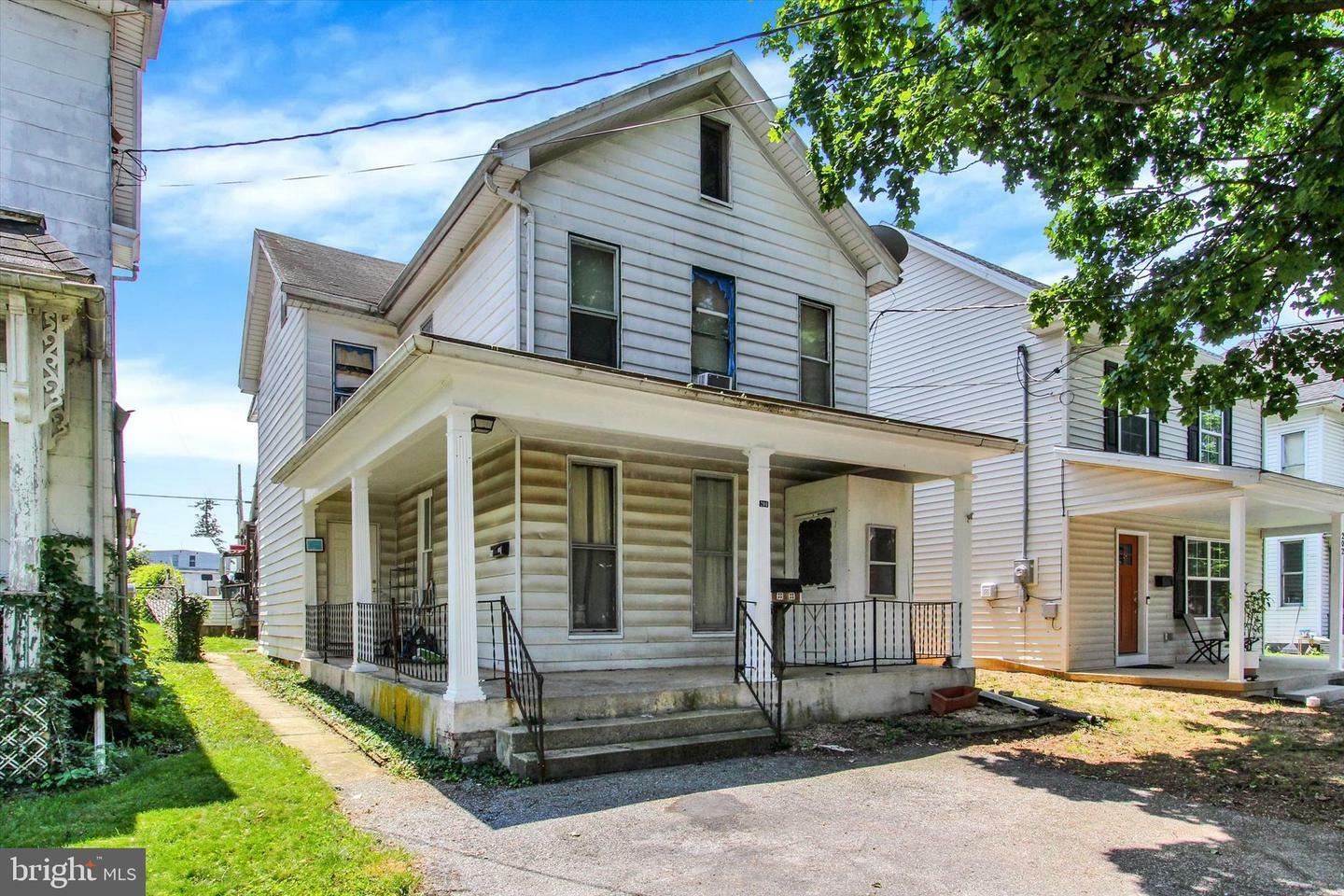 Property Photo:  204 E Orange Street  PA 17257 