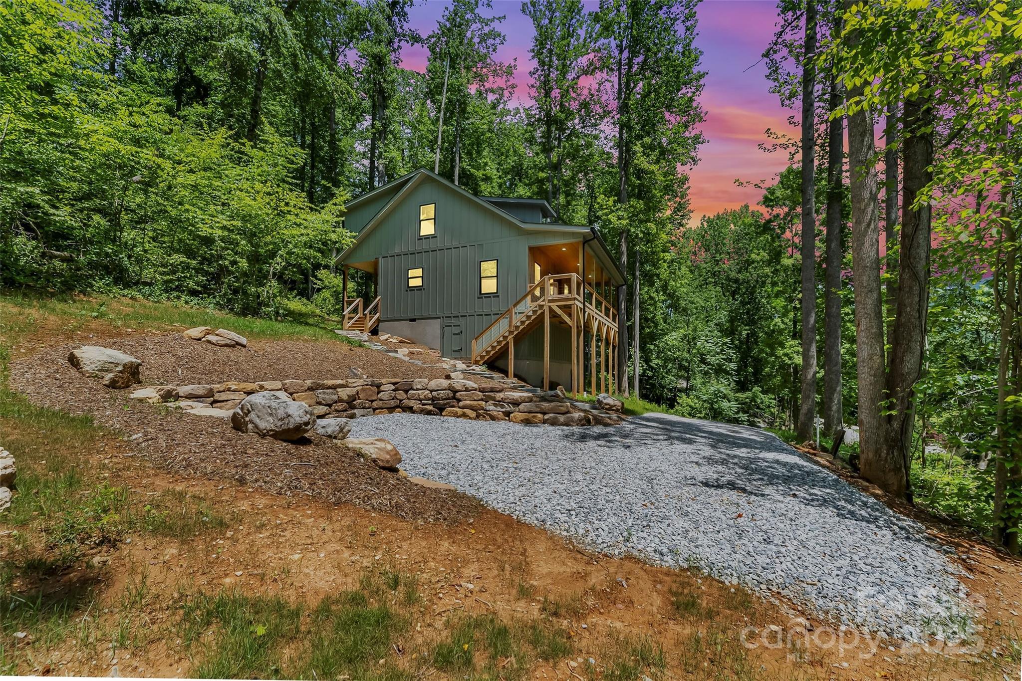 Property Photo: 511 Blue Ridge Drive N NC 28752